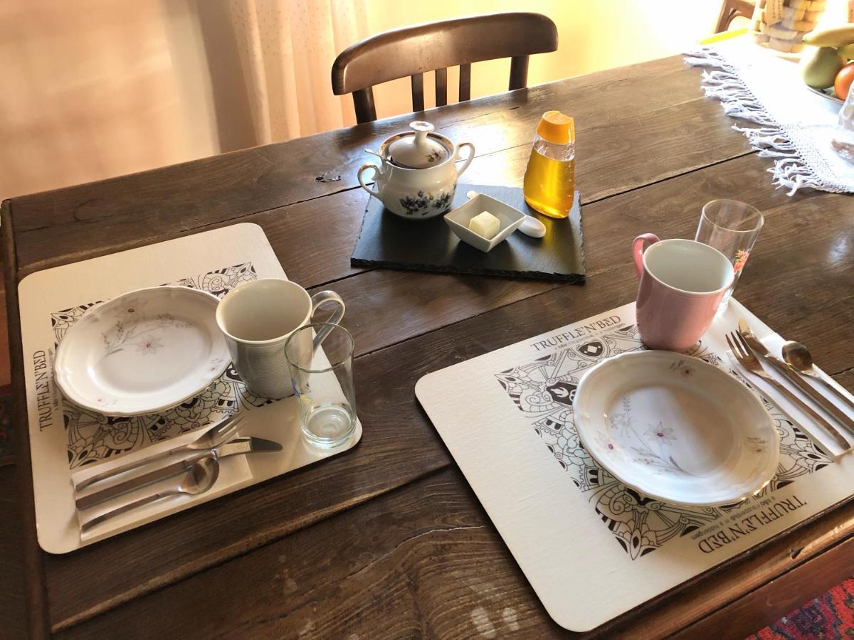 Truffle'N'Bed Bed & Breakfast San Giovanni d'Asso Exterior photo
